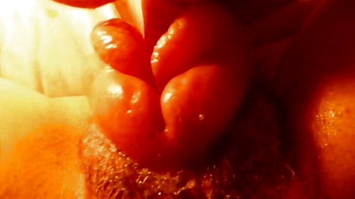ପ୍ରକୃତ। ଜଣେ ଅଠର ବର୍ଷୀୟ କୁମାରୀ କ୍ୟାମେରାରେ ଏହାକୁ ହରାଇ ଦେଲେ।