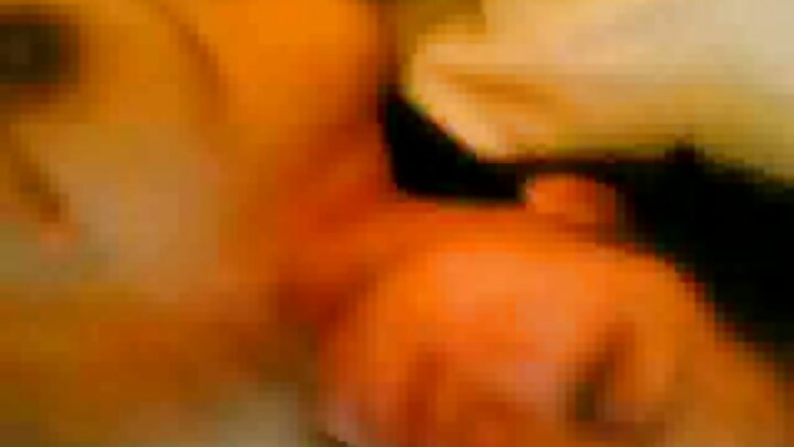 ଜଣେ ବଷ୍ଟି ସ୍ତ୍ରୀ ଯୌନକୁ ପ୍ରାଥମିକତା ଦିଅନ୍ତି।