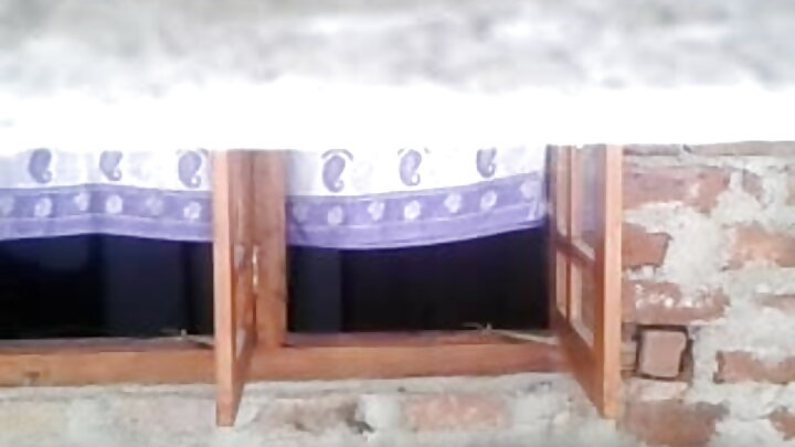 ଭାସ୍ୟା, ତୁମେ ପଢ଼ିବାକୁ ଚାହୁଁନାହଁ, ଏବଂ ମା ଆନ୍ୟାକୁ ଡିନ୍ ସହିତ ମୁକାବିଲା କରିବାକୁ ପଡିବ... ଓଃ, ଭାଡିମ୍ ସେର୍ଗେଭିଚ୍, ତୁମର କି ମୋଟା ଡିକ୍ ଅଛି!